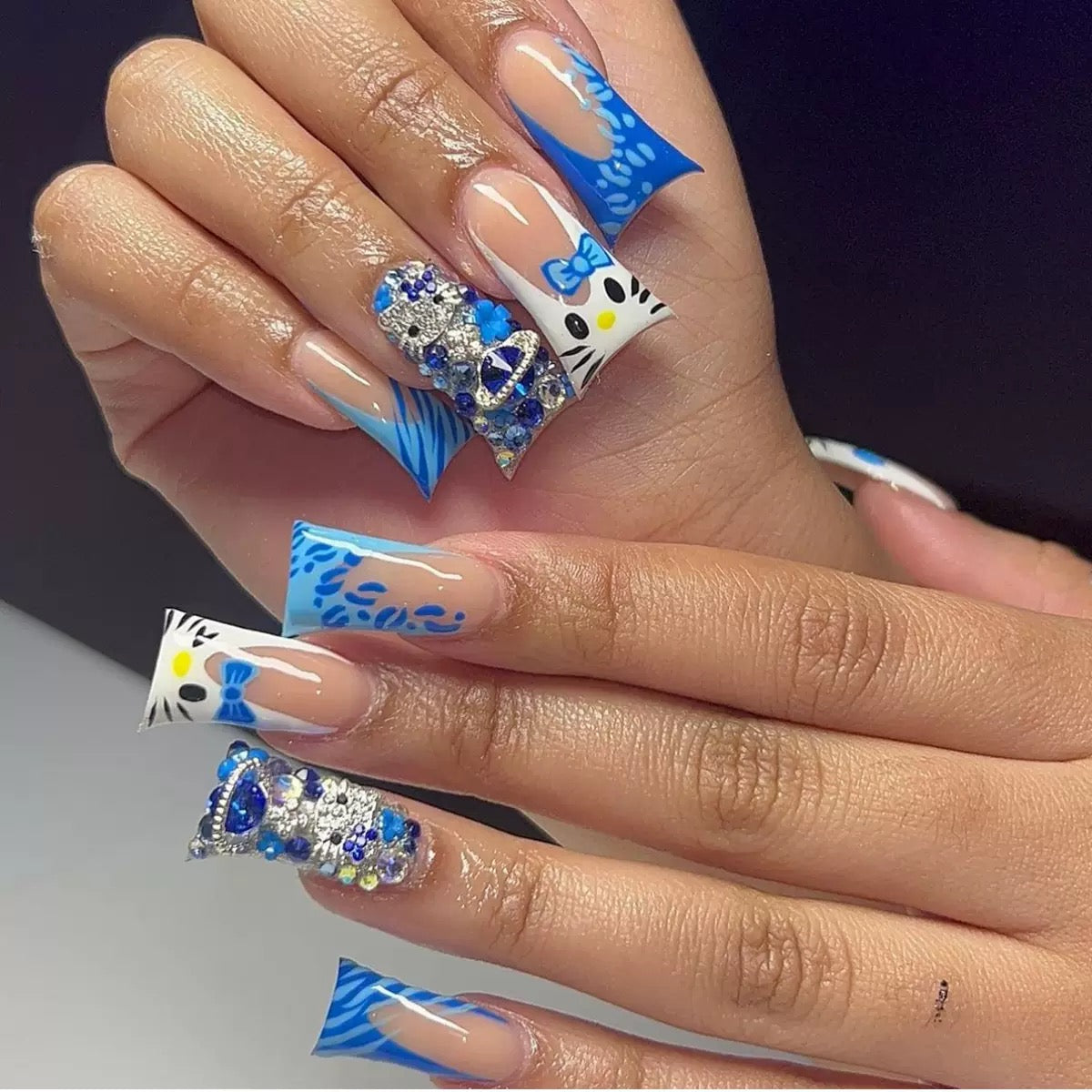 Blue Rhinestone White KITTY Cat Duckbill Press-On Nails