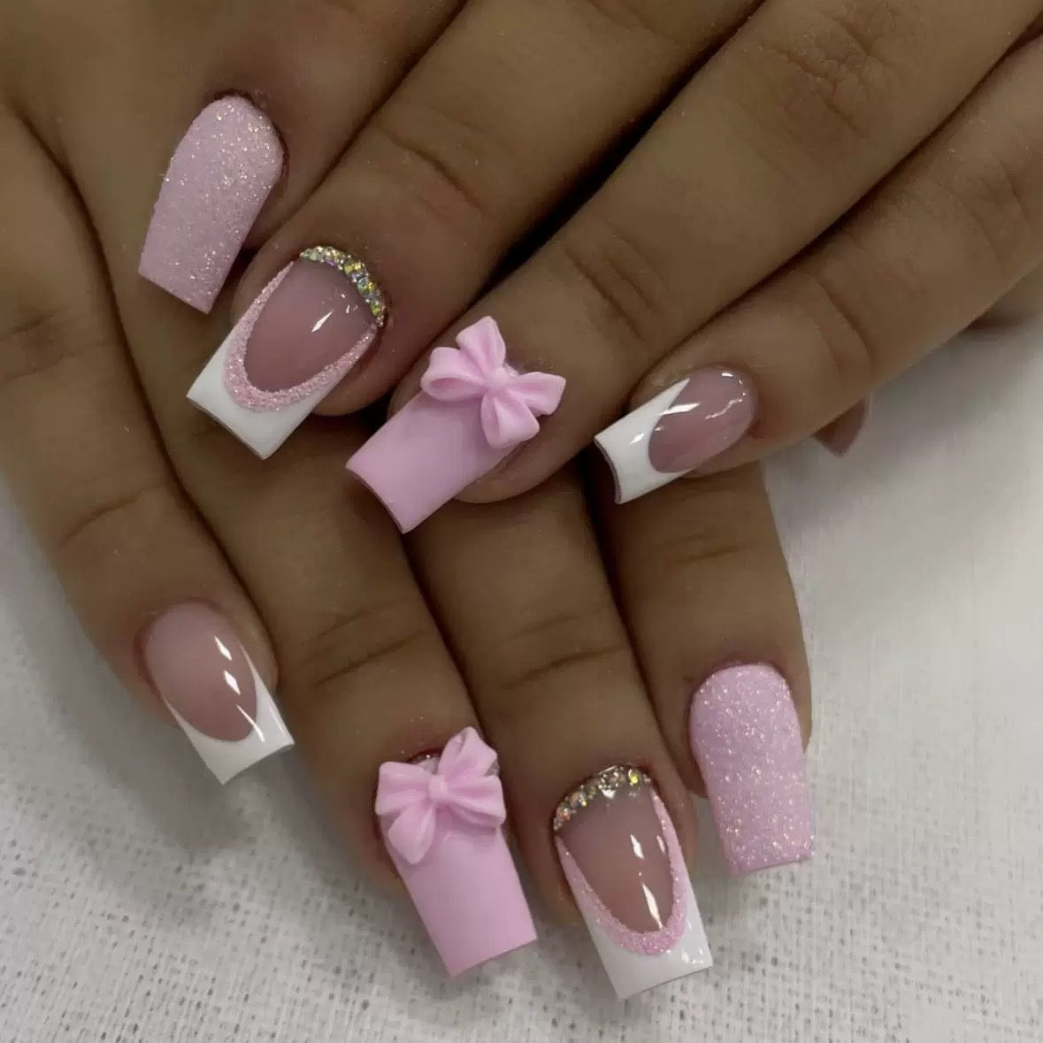 Valentine’s Day Pink Bow French Press-On Nails