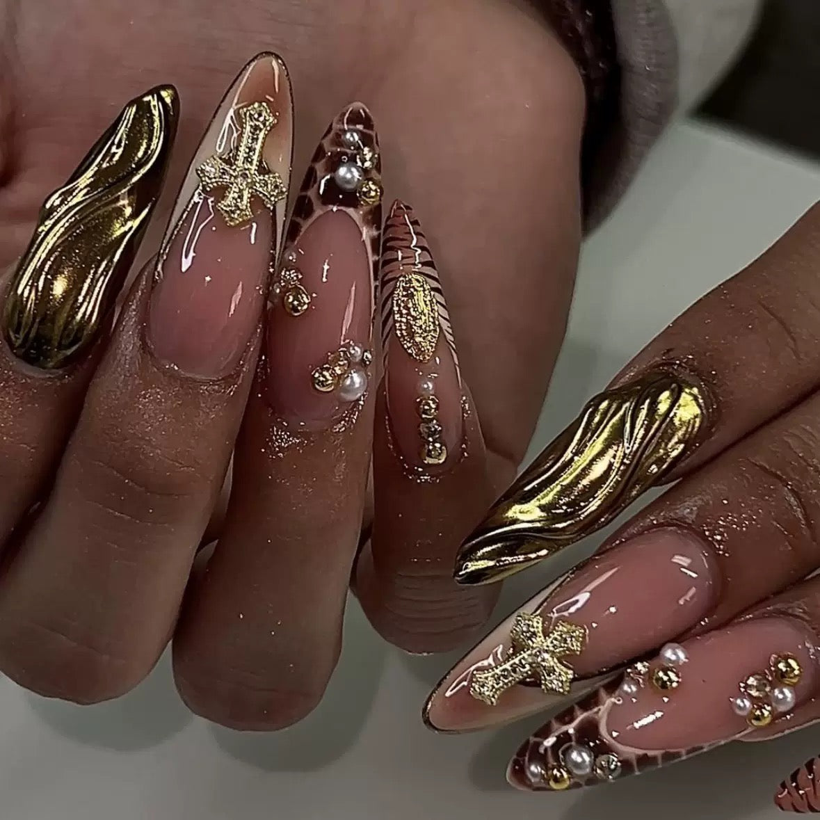 Hot-Selling French Leopard 3D Long Stiletto Rhinestone Cross Sparkle Detachable Press-On Nails | EU & US Trendy Style