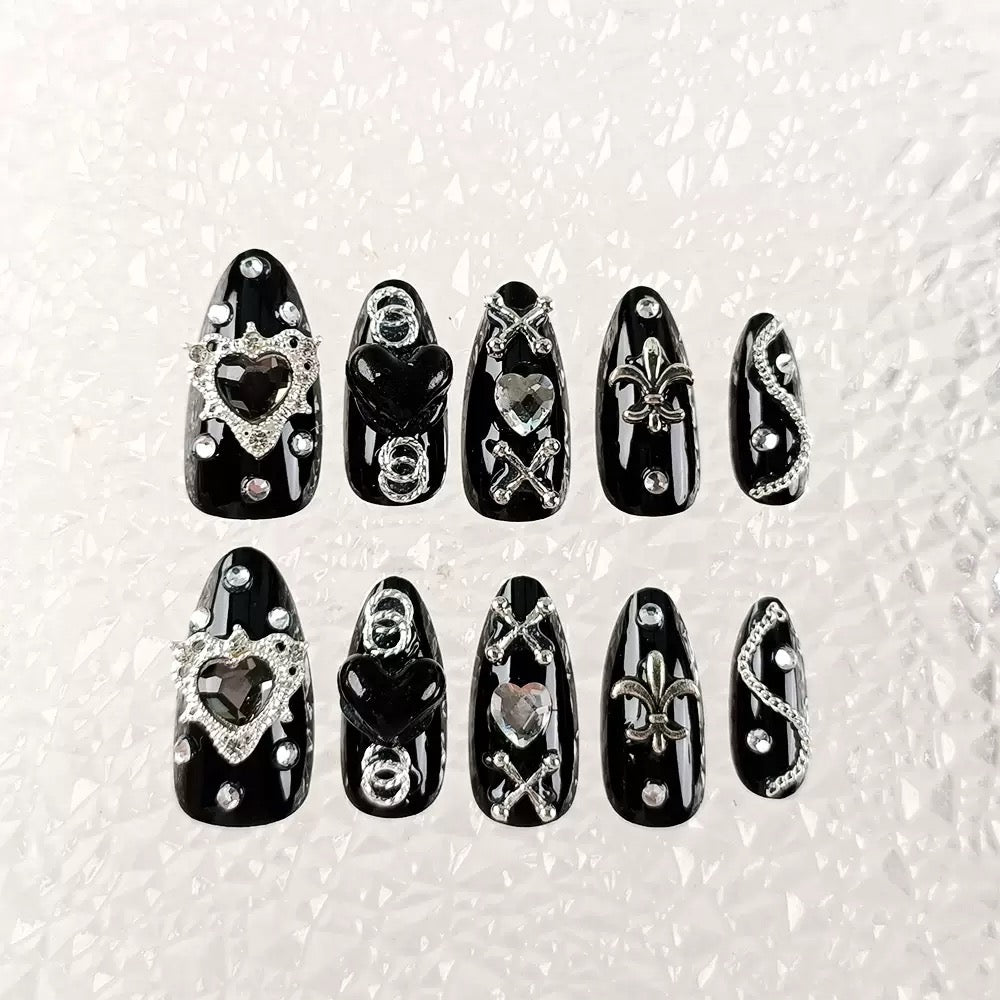 Dark Glam Hot Girl Heart Chain Rhinestone Press-On Nails