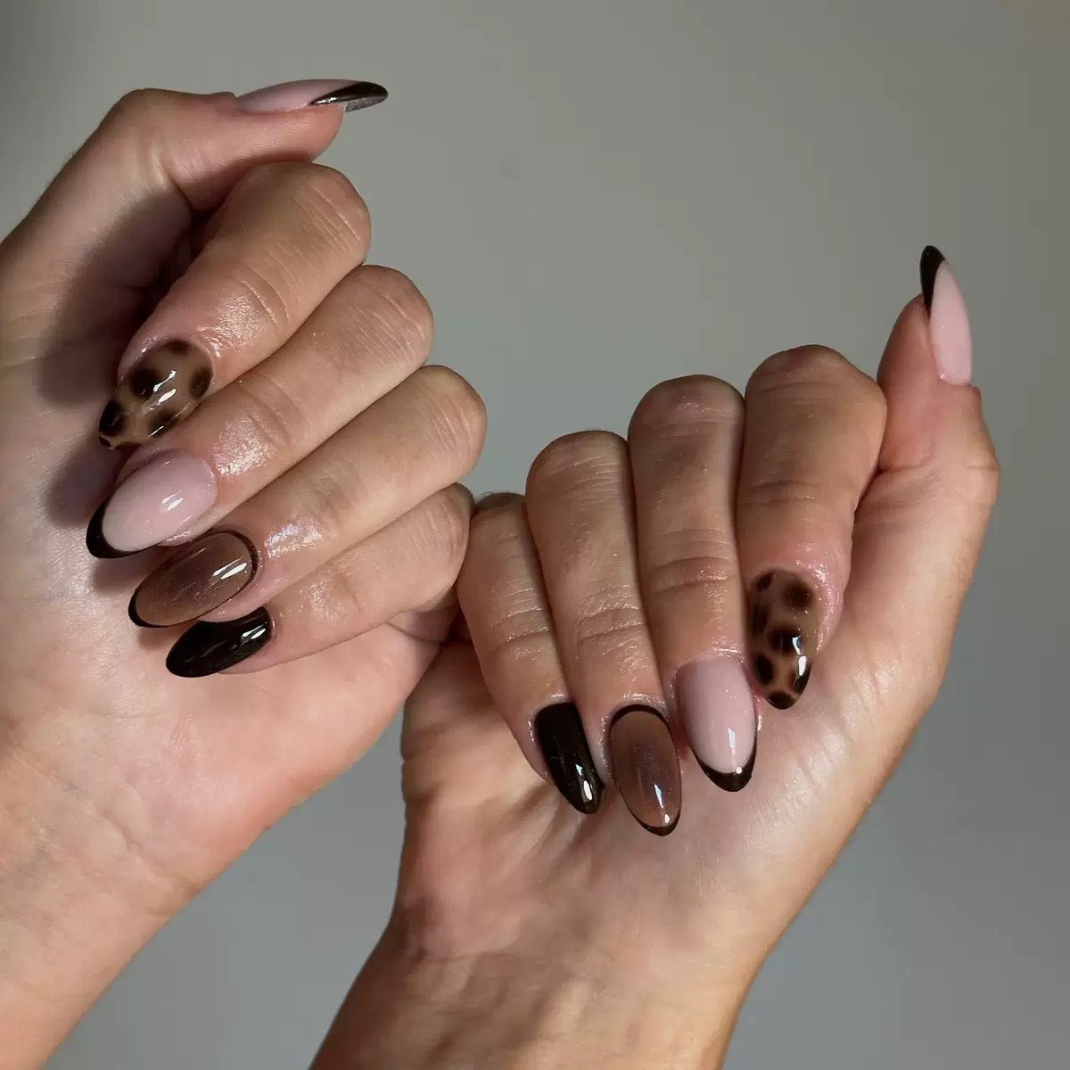French Leopard Resin Almond Detachable Press-On Nails