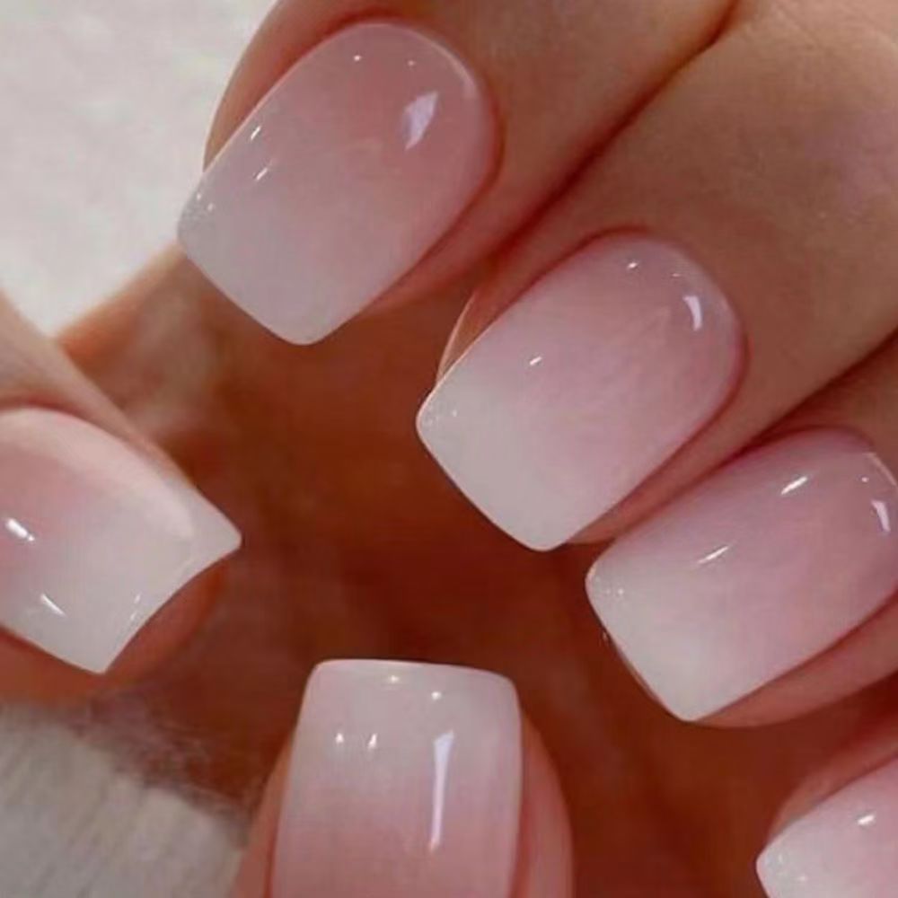 Elegant Gradient Press-On Nails