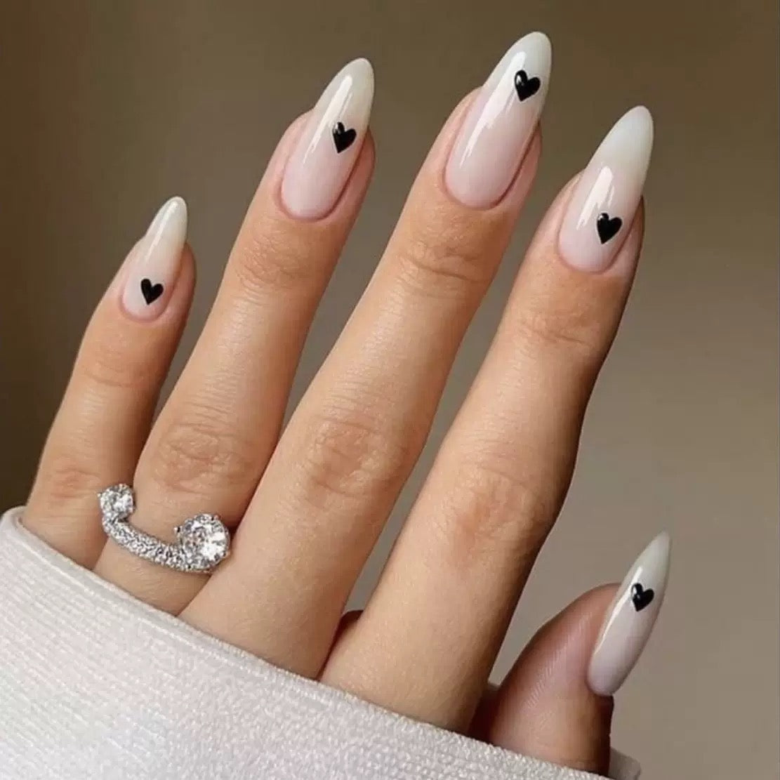 White & Black Small Heart Almond Press-On Nails, Minimalist Everyday European Style Reusable False Nails
