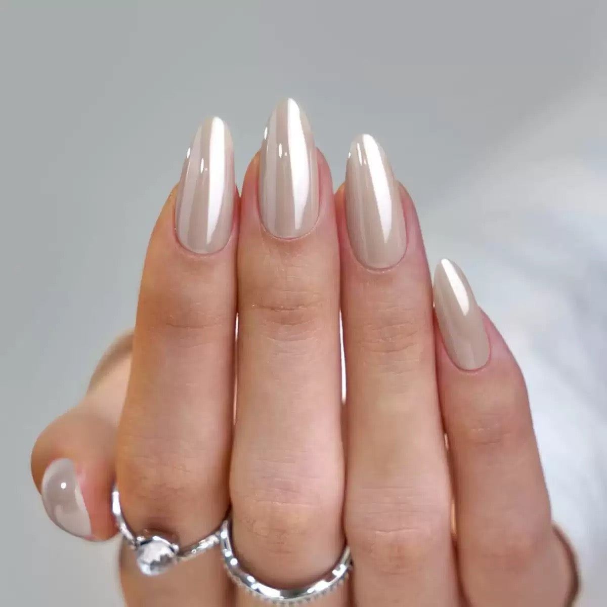 Simple Solid Color Medium-Length Almond Press-On Nails