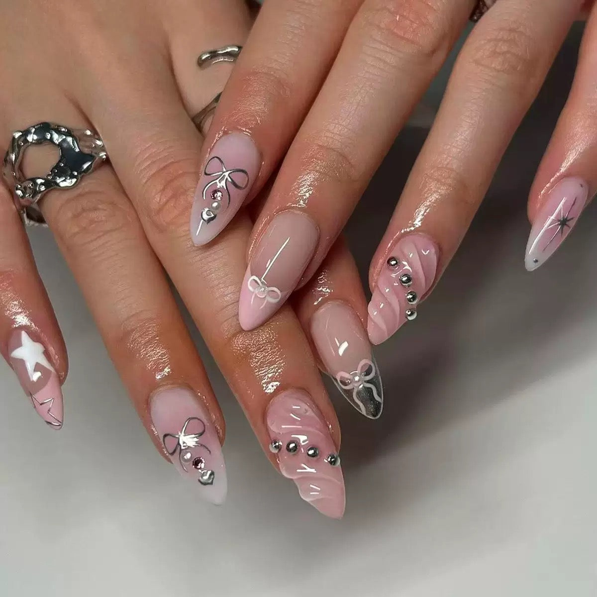 Valentine’s Day French 3D Pink Bow Almond Nail Tips, Press-On Nails