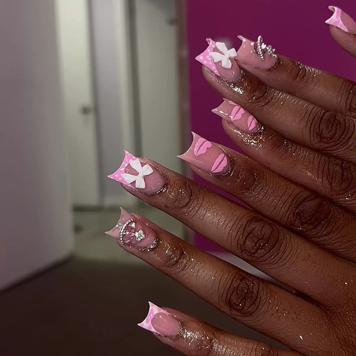 Valentine’s Day Sweet Pink Lip Print Short Square Press-On Nails